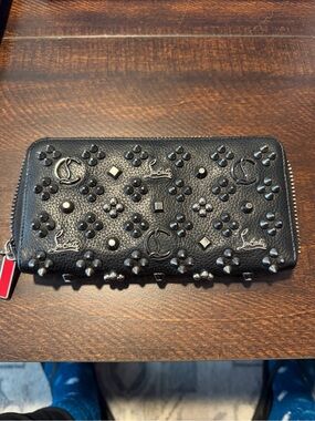 Authentic Christian Louboutin Red Leather Zip Wallet Interior